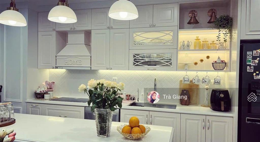 Chính chủ bán căn hộ chung cư rivera park vtp 100m2 3pn2vs giá 10 tỷ full nội thất,  0846 463 ***