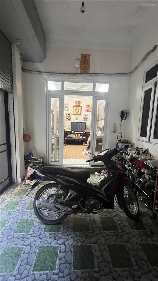 (không quy hoạch)nhà rieng 3 tầng , 3pn, 3wc, 62m2 tại định công hạ cách oto 30m, phù hợp xây ccmn