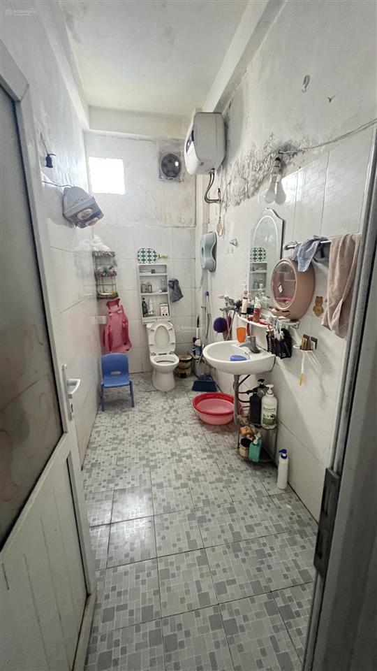 (không quy hoạch)nhà rieng 3 tầng , 3pn, 3wc, 62m2 tại định công hạ cách oto 30m, phù hợp xây ccmn