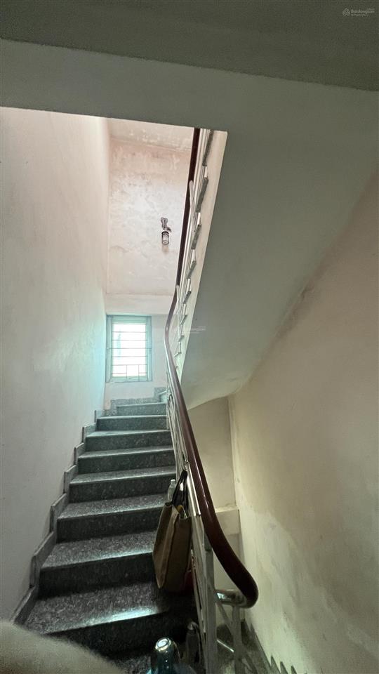 (không quy hoạch)nhà rieng 3 tầng , 3pn, 3wc, 62m2 tại định công hạ cách oto 30m, phù hợp xây ccmn