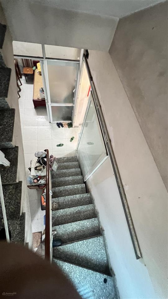 (không quy hoạch)nhà rieng 3 tầng , 3pn, 3wc, 62m2 tại định công hạ cách oto 30m, phù hợp xây ccmn
