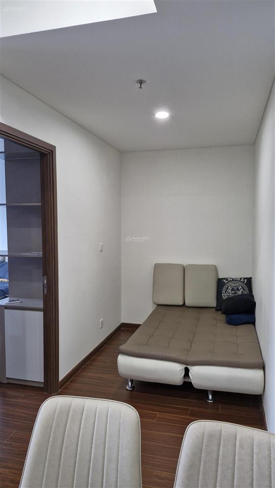 Chính chủ bán căn hộ tầng trung tòa h2 view đẹp, nhà mới, full nội thất đẹp vào ở được ngay