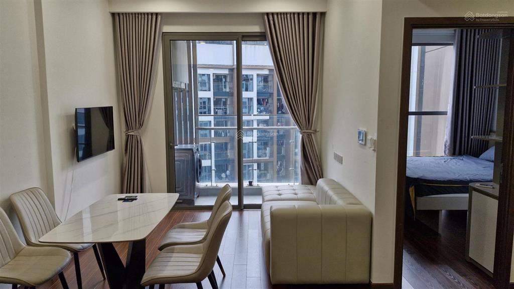 Chính chủ bán căn hộ tầng trung tòa h2 view đẹp, nhà mới, full nội thất đẹp vào ở được ngay
