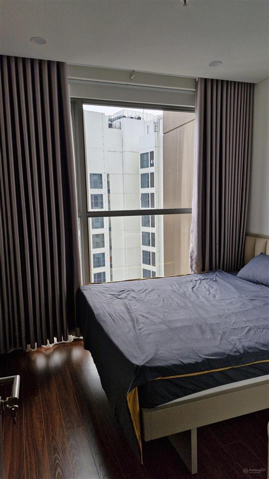 Chính chủ bán căn hộ tầng trung tòa h2 view đẹp, nhà mới, full nội thất đẹp vào ở được ngay