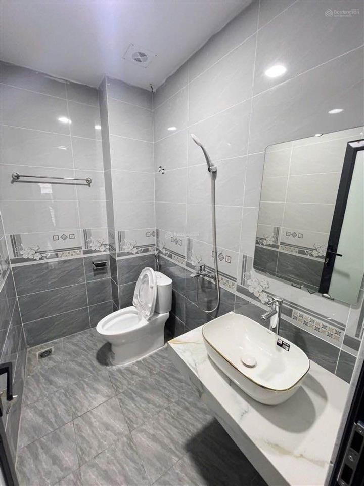 Vĩnh hưng  nhà mới  ngõ rộng  34m2  5 tầng  chỉ 6,5 tỷ