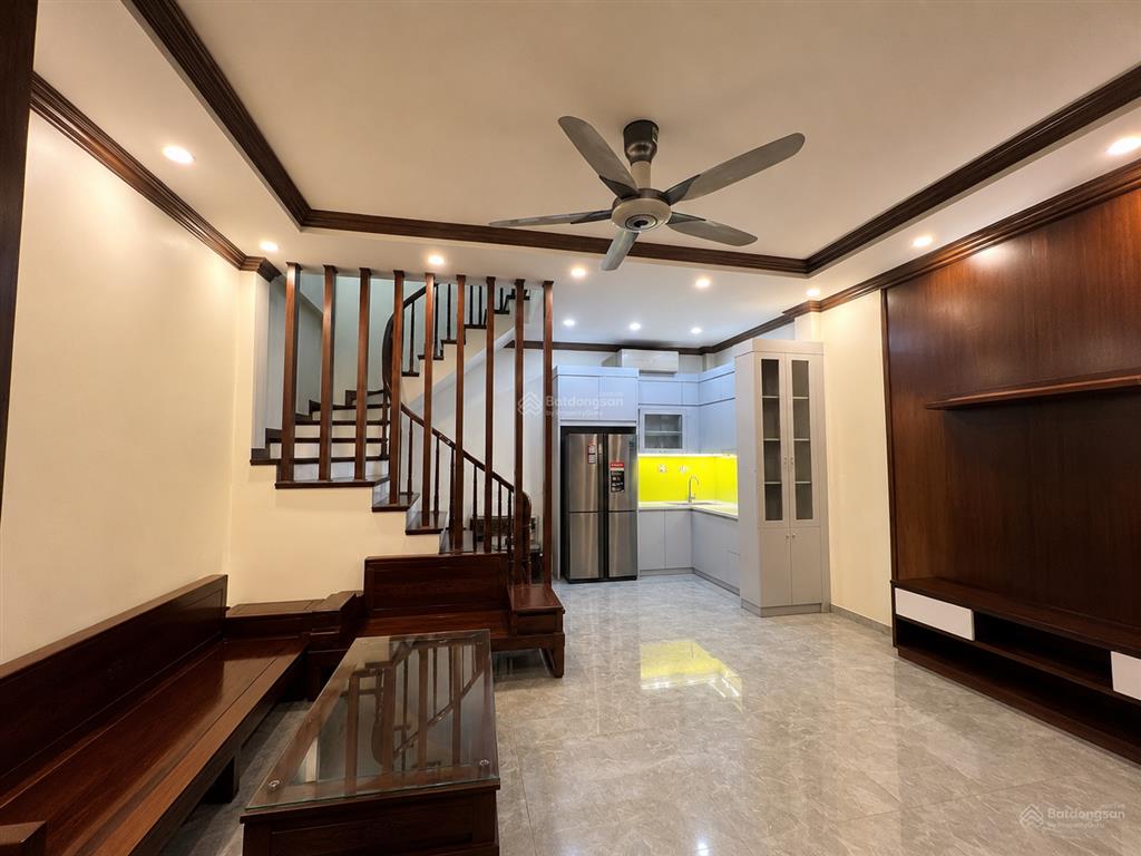 Nhà đẹp  giáp bát  40m  mặt tiền 5,4m  chỉ 8,7 tỷ.