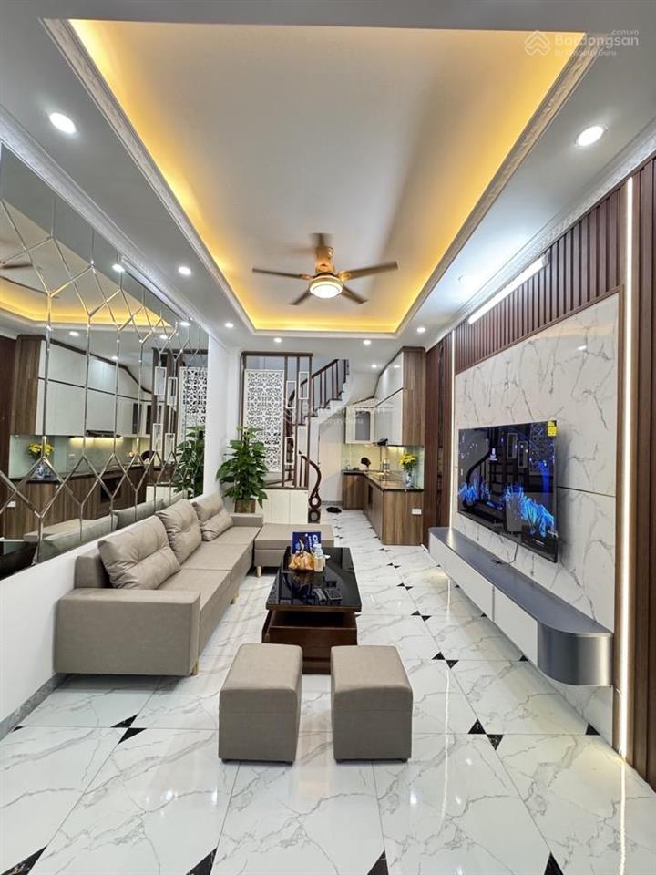 Nhà đẹp  kim giang 34m 7 tỷ gần phố.