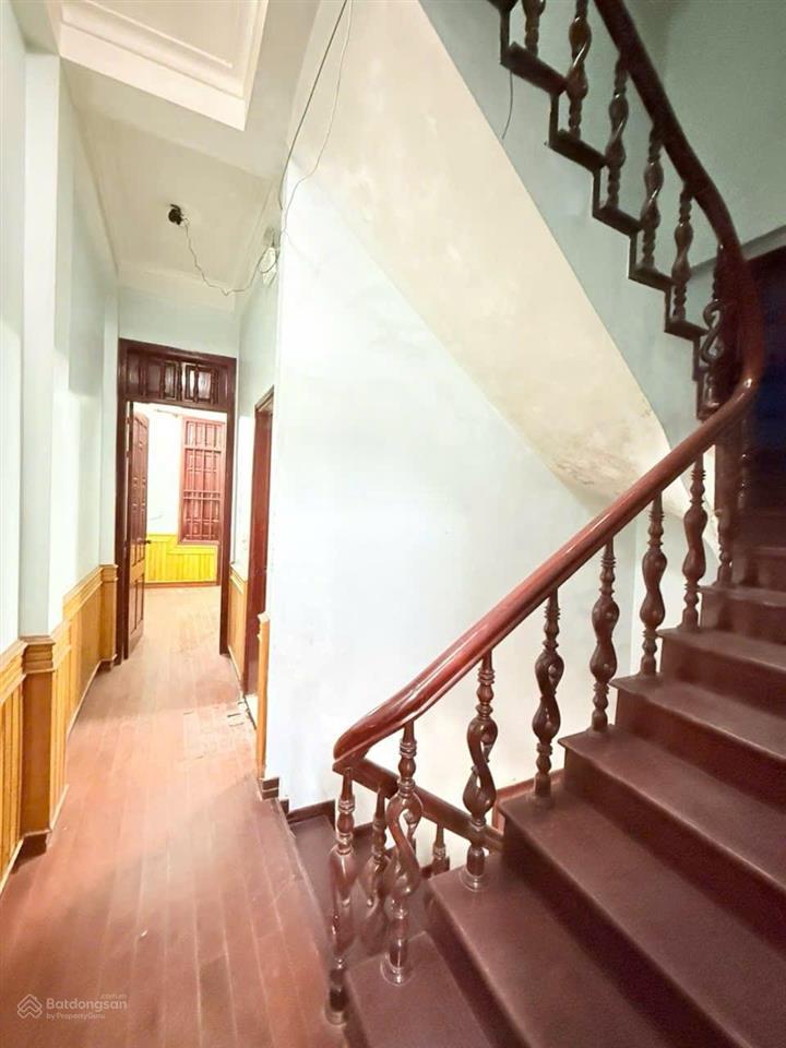 Vị trí siêu đẹp quận hoàng mai 69m2 4 tầng mt 4m ngõ vào oto tránh