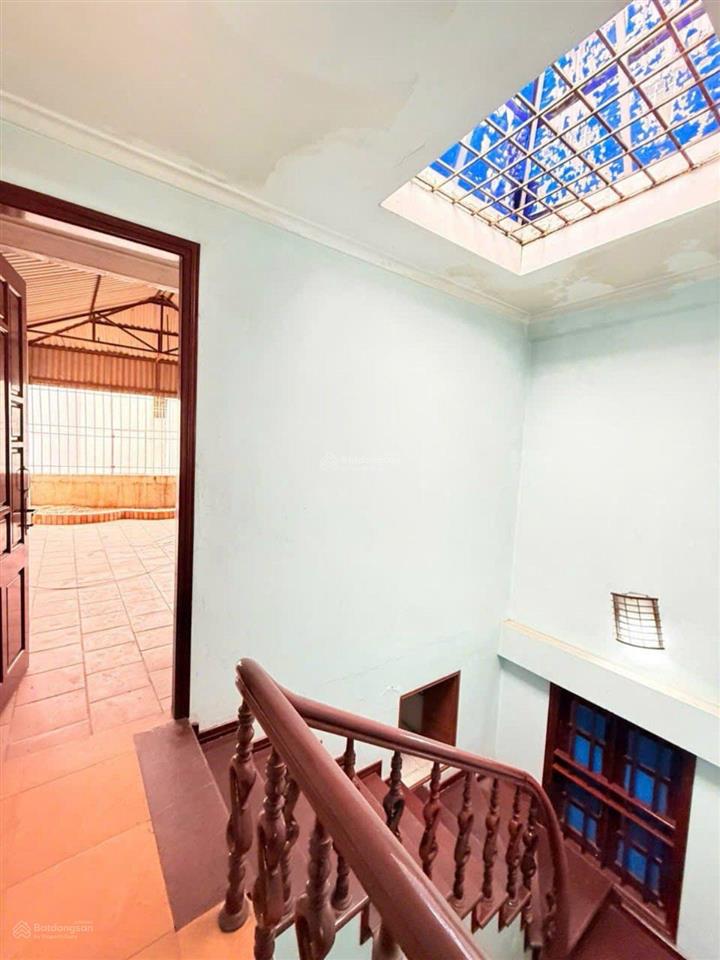 Vị trí siêu đẹp quận hoàng mai 69m2 4 tầng mt 4m ngõ vào oto tránh