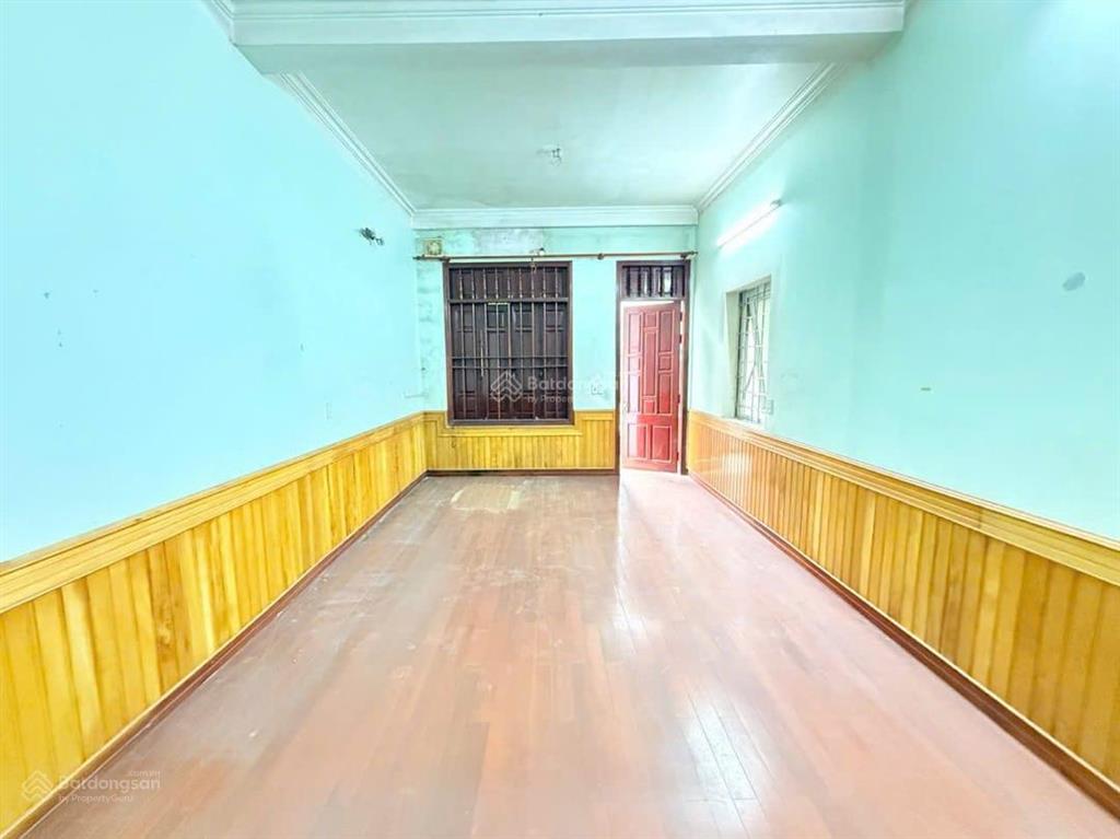 Vị trí siêu đẹp quận hoàng mai 69m2 4 tầng mt 4m ngõ vào oto tránh
