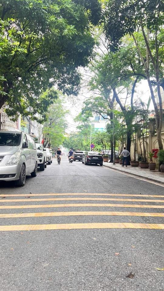 Bán đất phố quảng khánh, tây hồ, cạnh nhà hát opera, dt 120m2, mt 6m* giá 45 tỷ