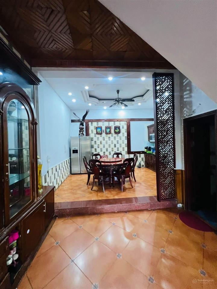 Bán nhà mặt phố nguyễn bá khoản cầu giấy 85m2, mt 5m  vỉa hè rộng  kinh doanh đỉnh