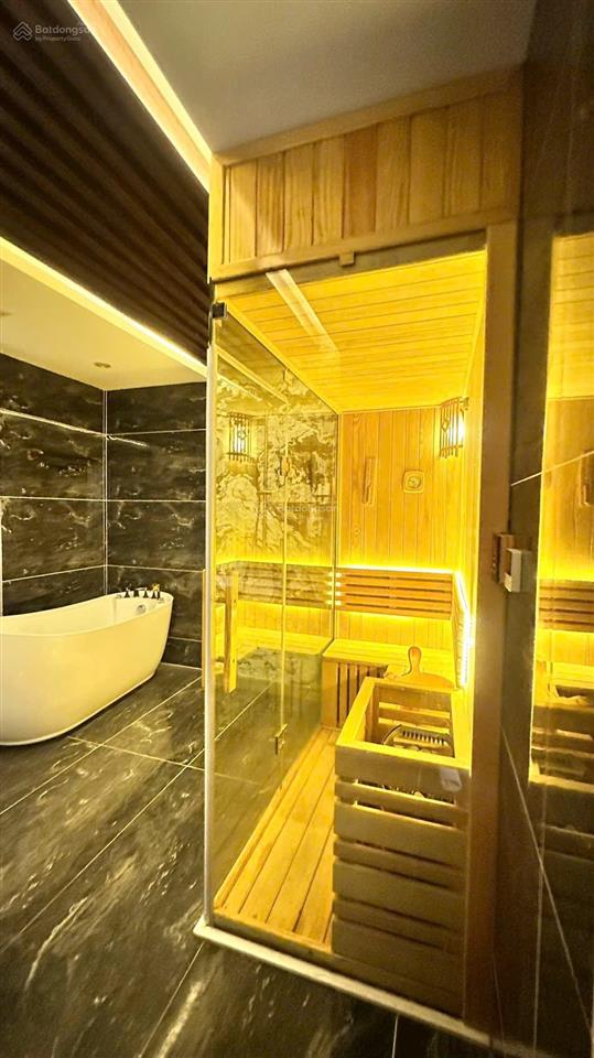 Bán building nguyễn văn cừ, long biên  120m x 8 tầng có hầm  thang máy, view hồ, kinh doanh đỉnh