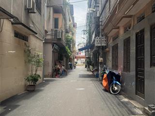 Nhỉnh 6 tỷ  ngô quyền  ô tô  phân lô học viện chính trị  5 tầng.  0969 139 ***