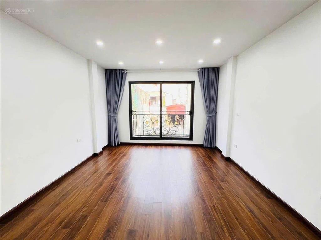 Siêu phẩm phân lô quân đội  lê trọng tấn 35m2 * 5 tầng * 4m mt