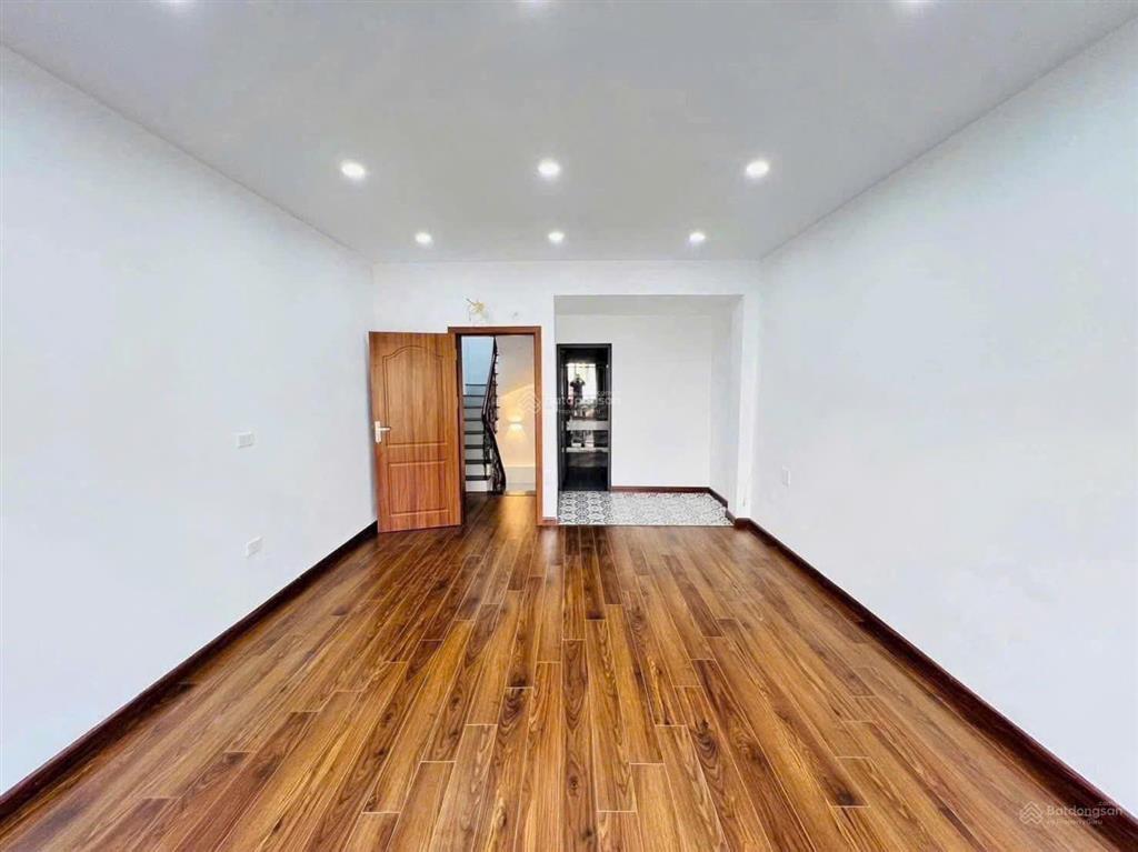 Siêu phẩm phân lô quân đội  lê trọng tấn 35m2 * 5 tầng * 4m mt