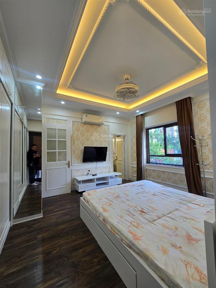 Cccc ct2b kđtm mỹ đình 2, dt 131m 3 ngủ...giá 9,5 tỷ thương lượng.