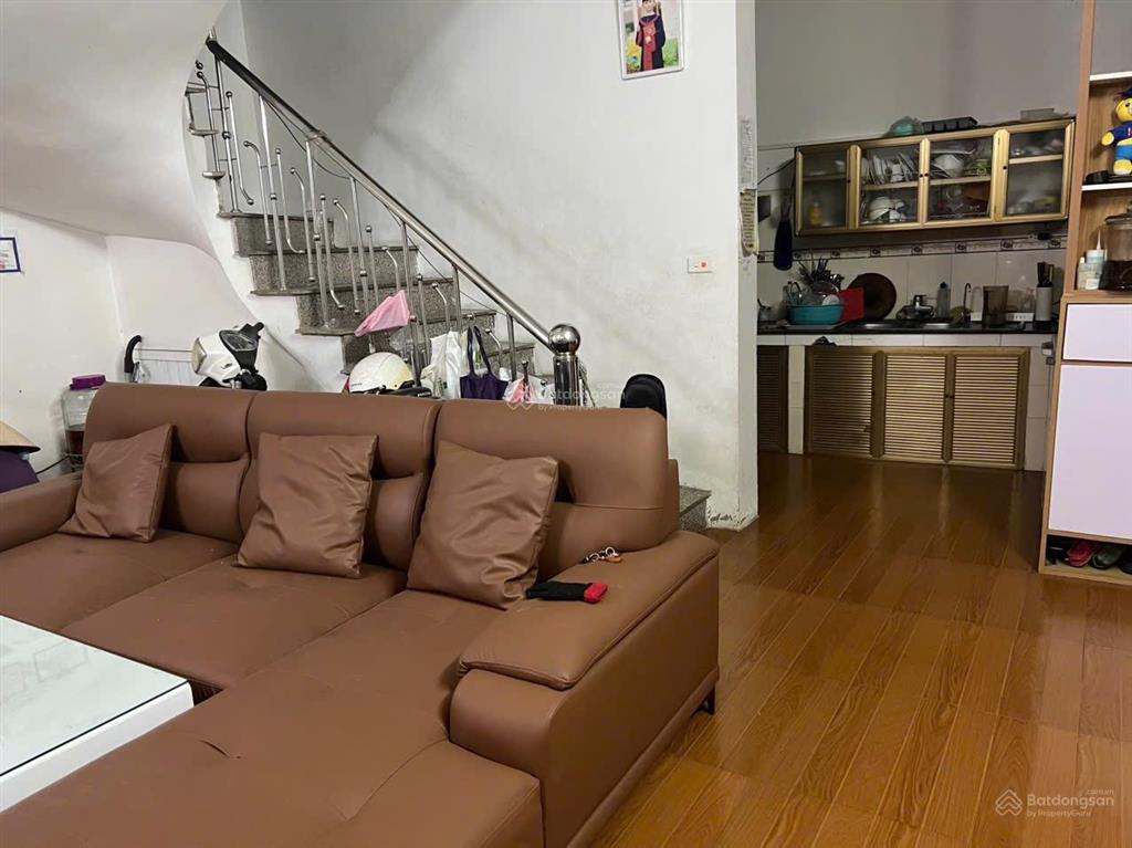 Bán nhà riêng tại 5 ngách 58/65 việt hưng, 9,2 tỷ, 50m2, 2pn, 2wc, pháp lý đầy đủ.