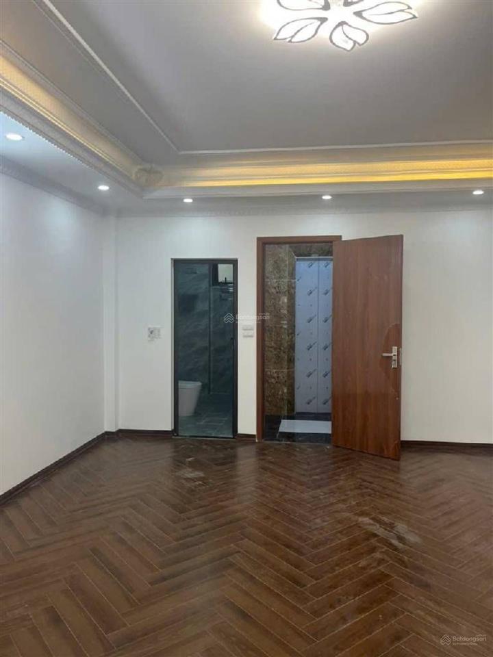 Bán nhà mới tinh phúc lợi 60m2 6 tầng  thang máy tc 8.6 tỷ