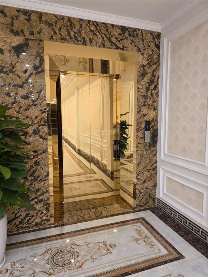 Nhà đẹp phúc lợi, long biên 61m2 6 tầng  thang máy nhập khẩu  full nội thất cao cấp