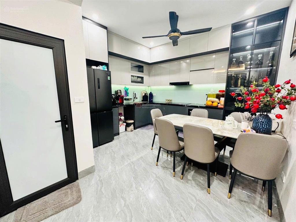 Bán nhà riêng 57m2 5 tầng sổ đỏ chính chủ