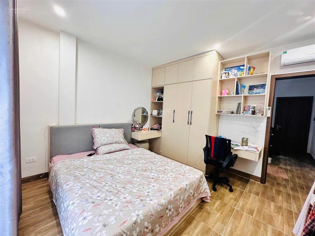 Bán nhà riêng 57m2 5 tầng sổ đỏ chính chủ