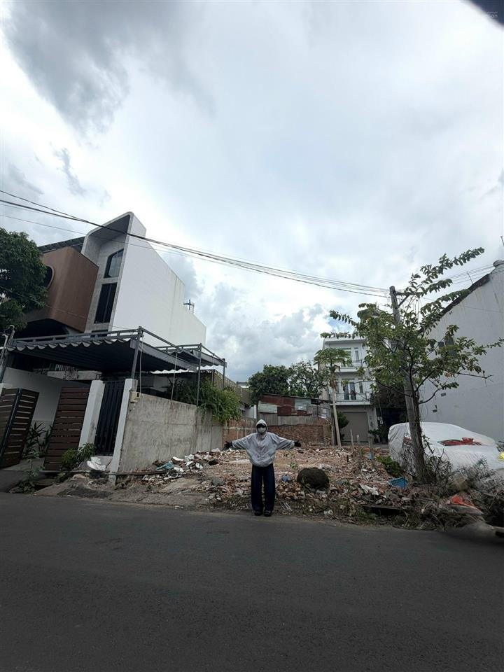 Giá tốt! mặt tiền kinh doanh 7m  lô góc 2 mặt thoáng  khu dân cư nhộn nhịp cạnh metro  hsxd cao