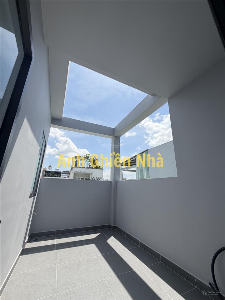 Xây mới! nhà tân cổ điển ngang 6m  xe hơi đỗ cửa  dtsd 80m2  gần giga mall và phạm văn đồng