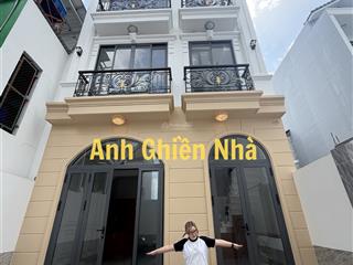 Xây mới! nhà tân cổ điển ngang 6m  xe hơi đỗ cửa  dtsd 80m2  gần giga mall và phạm văn đồng