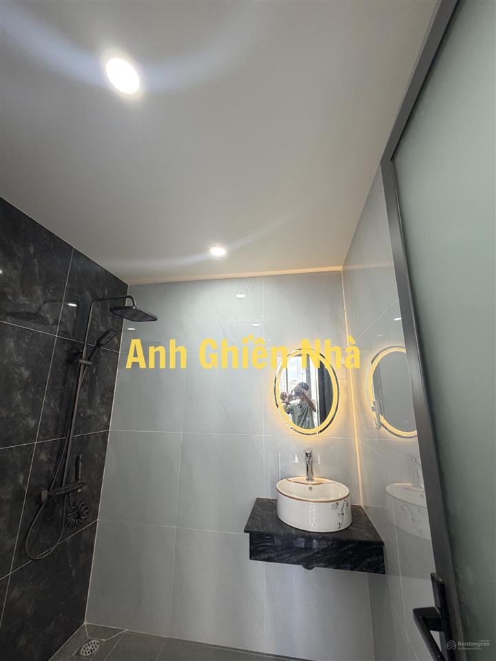 Xây mới! nhà tân cổ điển ngang 6m  xe hơi đỗ cửa  dtsd 80m2  gần giga mall và phạm văn đồng