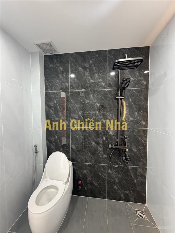 Xây mới! nhà tân cổ điển ngang 6m  xe hơi đỗ cửa  dtsd 80m2  gần giga mall và phạm văn đồng