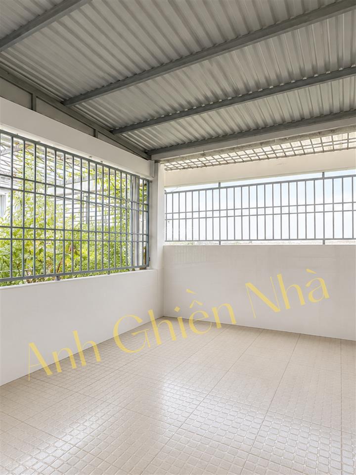 Nhà 4 tầng! đường nhựa 7m  kdc an ninh yên tĩnh  gần giga mall và nút giao bình triệu