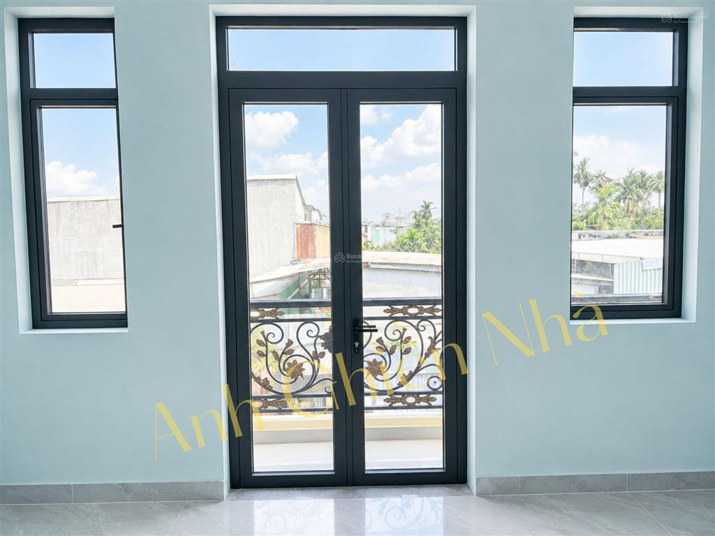 Nhà tân cổ điển xây mới! 4 tầng ngang 6m  cạnh phạm văn đồng đoạn chợ hiệp bình
