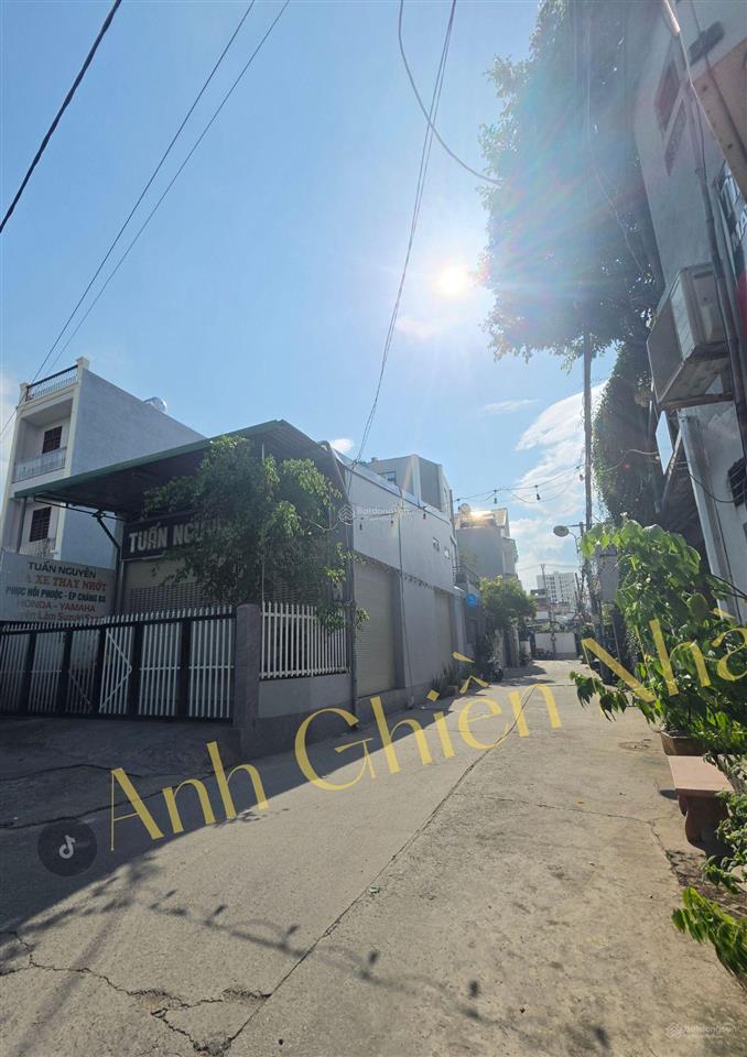 Đất 60m2  đường 6m cách trục đường chính 30m  xây dựng tự do hsxd 4.0  ngay nút giao linh đông