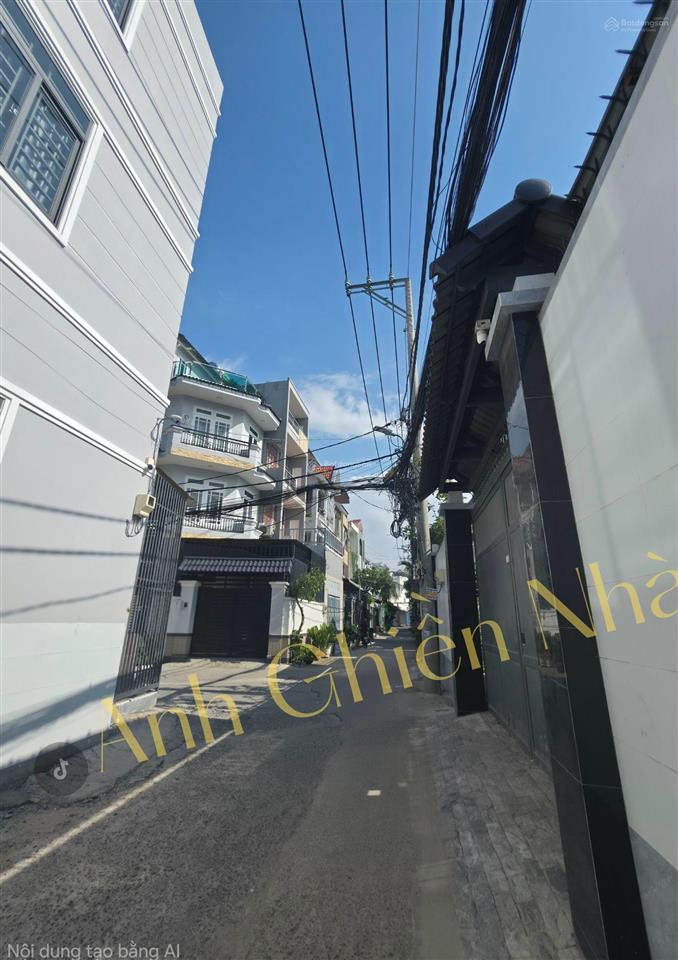 Đất 60m2  đường 6m cách trục đường chính 30m  xây dựng tự do hsxd 4.0  ngay nút giao linh đông