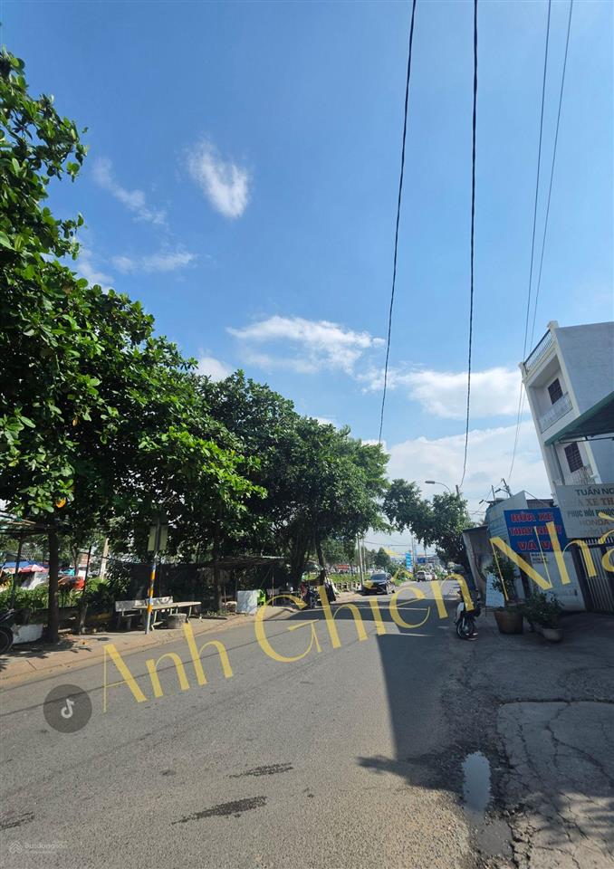 Đất 60m2  đường 6m cách trục đường chính 30m  xây dựng tự do hsxd 4.0  ngay nút giao linh đông