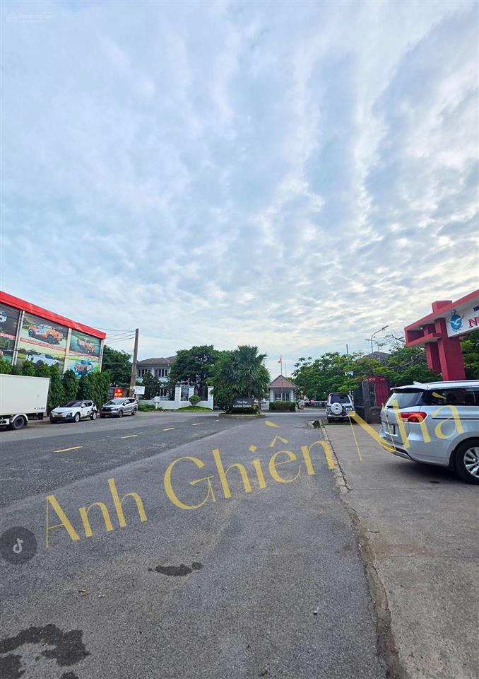 Cần bán gấp! lô góc thoáng  mặt tiền rộng 5.6m  đường nhựa xe hơi quay đầu  cạnh vạn phúc city