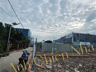 Cần bán gấp! lô góc thoáng  mặt tiền rộng 5.6m  đường nhựa xe hơi quay đầu  cạnh vạn phúc city