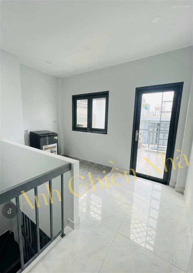 Dọn vào ở liền! nhà đẹp 4 tầng  kdc đồng bộ , cạnh chợ và tô ngọc vân  tiện ích đầy đủ