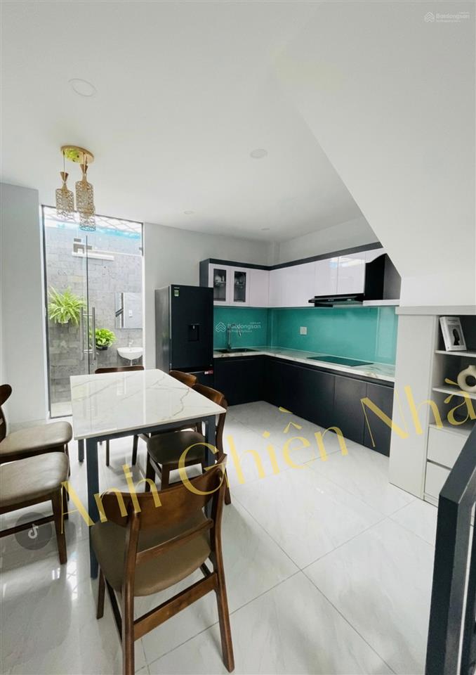 Dọn vào ở liền! nhà đẹp 4 tầng  kdc đồng bộ , cạnh chợ và tô ngọc vân  tiện ích đầy đủ