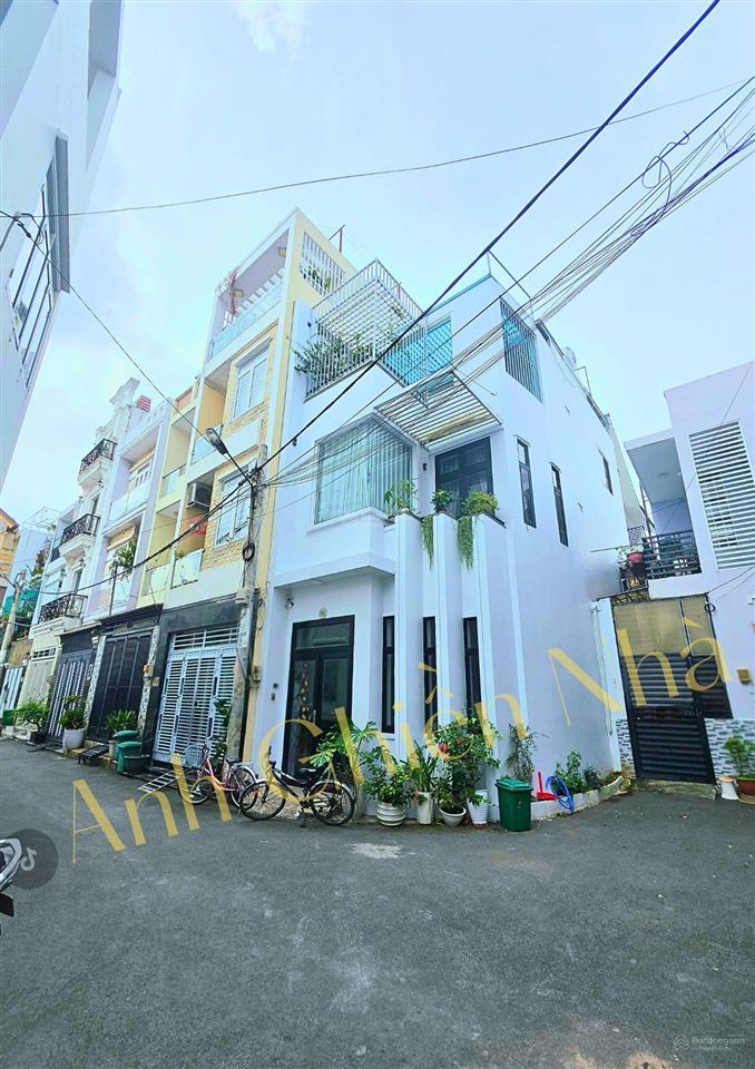 Bán đất tặng trọ! 61m2  ngang 4.5m  đường nhựa xe hơi quay đầu  ngay trung tâm thủ đức