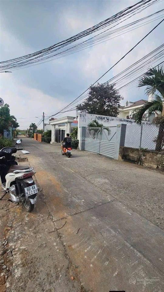 Cần ra nhanh lô đất ngay vin hóc môn, gần vành đai3 100m2, sổ hồng riêng