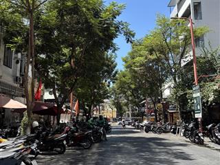 Chủ nhà gửi bán nhanh toàn căn hộ sẵn dòng tiền mặt tiền an thượng 2.  mai chi 0961 442 ***