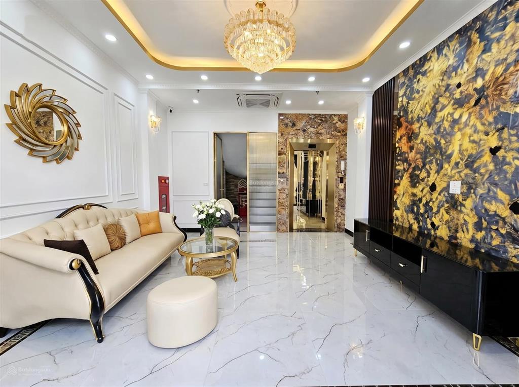 Mặt phố đại la  kinh doanh  40m x 7 tầng thang máy  nội thất âu châu  vỉa hè  giá 28.6 tỷ