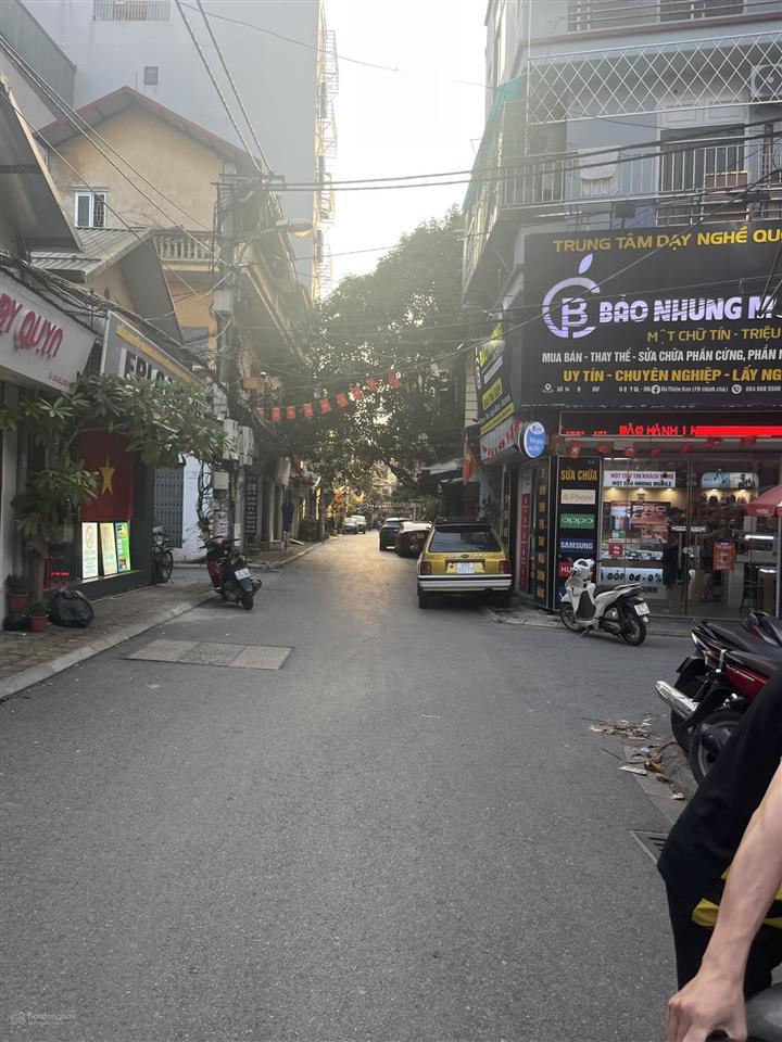 Gấp bán nhà trâu quỳ gia lâm 4 tầng full nội thất oto đỗ cửa