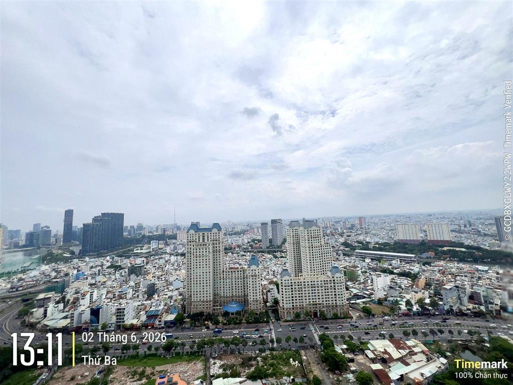 Đẹp từ nội thất đến view city  view siêu chill về đêm