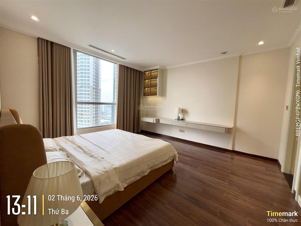 Đẹp từ nội thất đến view city  view siêu chill về đêm