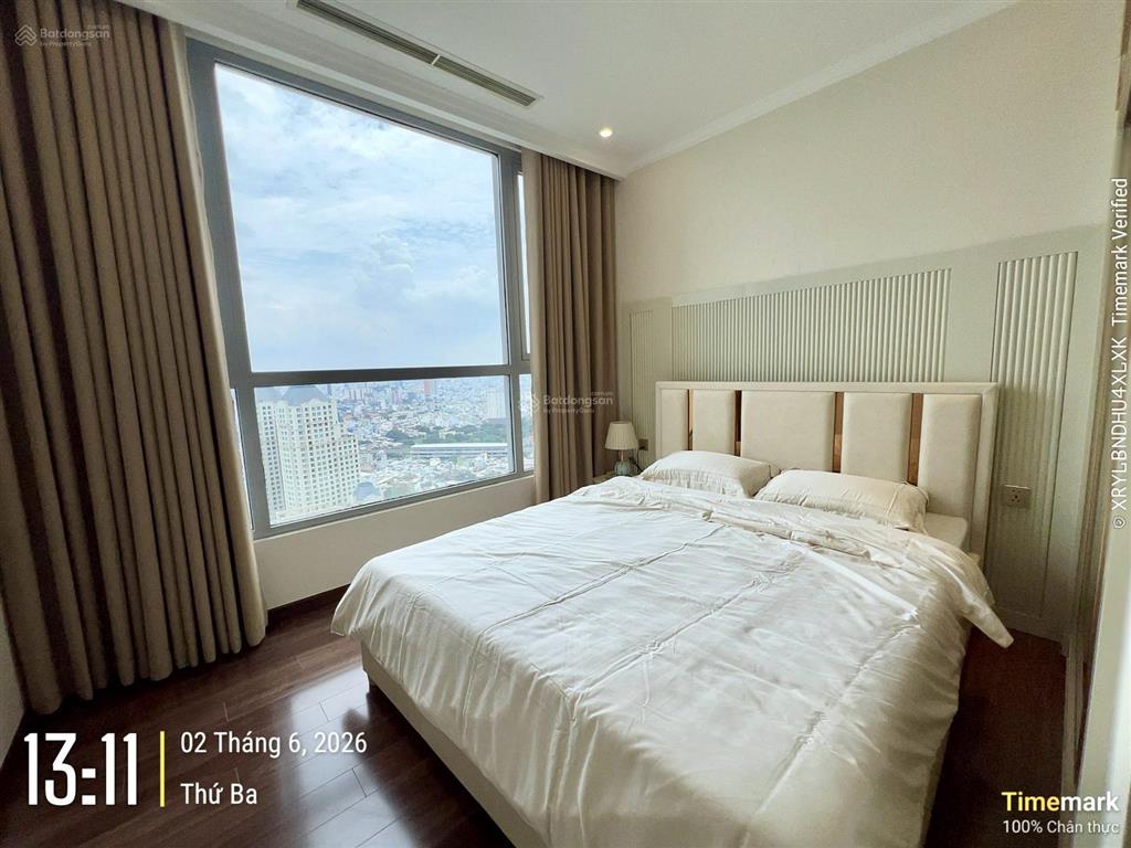 Đẹp từ nội thất đến view city  view siêu chill về đêm