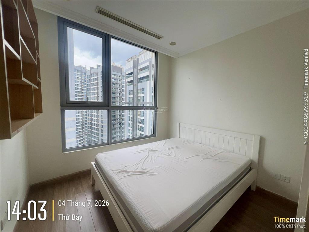 2pn c2  33.11  đã có sổ  mới ký hđ thuê  giá 11,9 tỷ còn tl