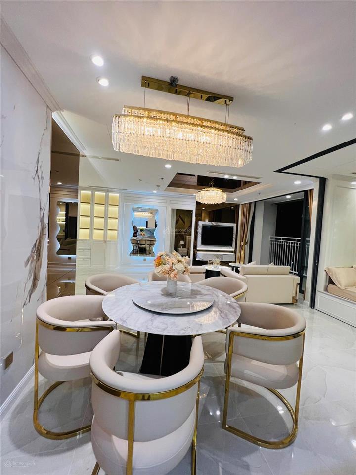 Landmark 1  view trực diện landmark 81 | nhà trống dễ xem